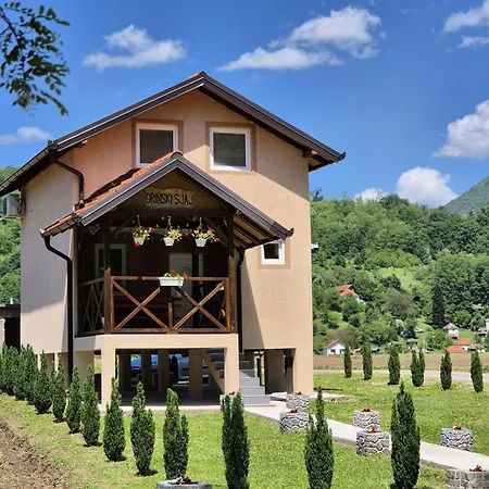 Drinski Sjaj Ferienhaus *